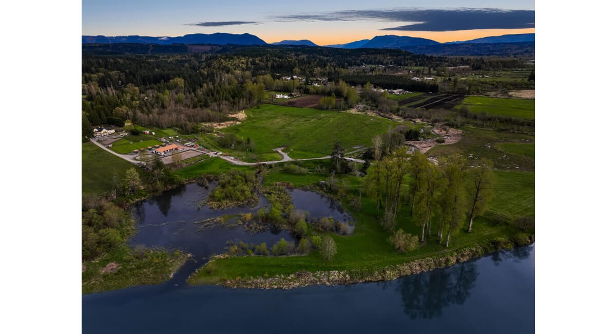 31919 NE 16th St Carnation, WA 98014 - Equestrian Paradise on the Snoqualmie River